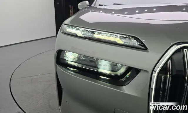 BMW 7 серия 2023 3.0 автомат (гидро), миниатюра 7