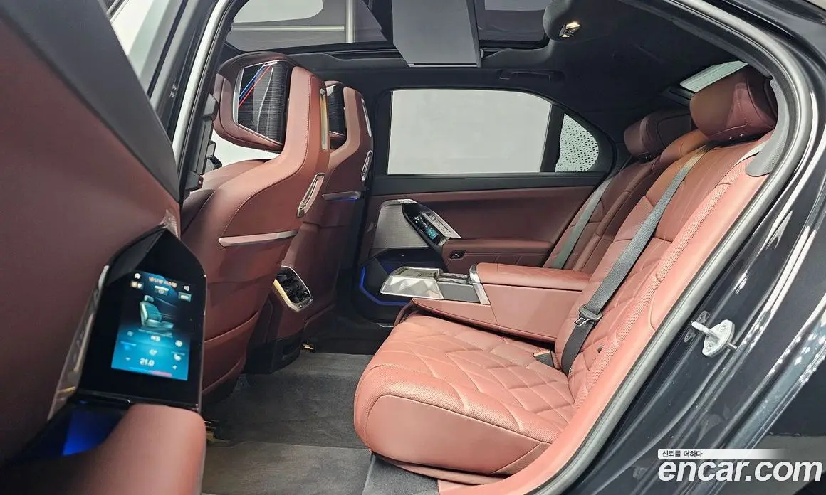 BMW 7 серия 2025 3.0 автомат (гидро), фото 18