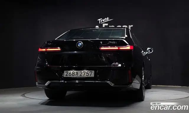 BMW 7 серия 2025 3.0 автомат (гидро), миниатюра 4