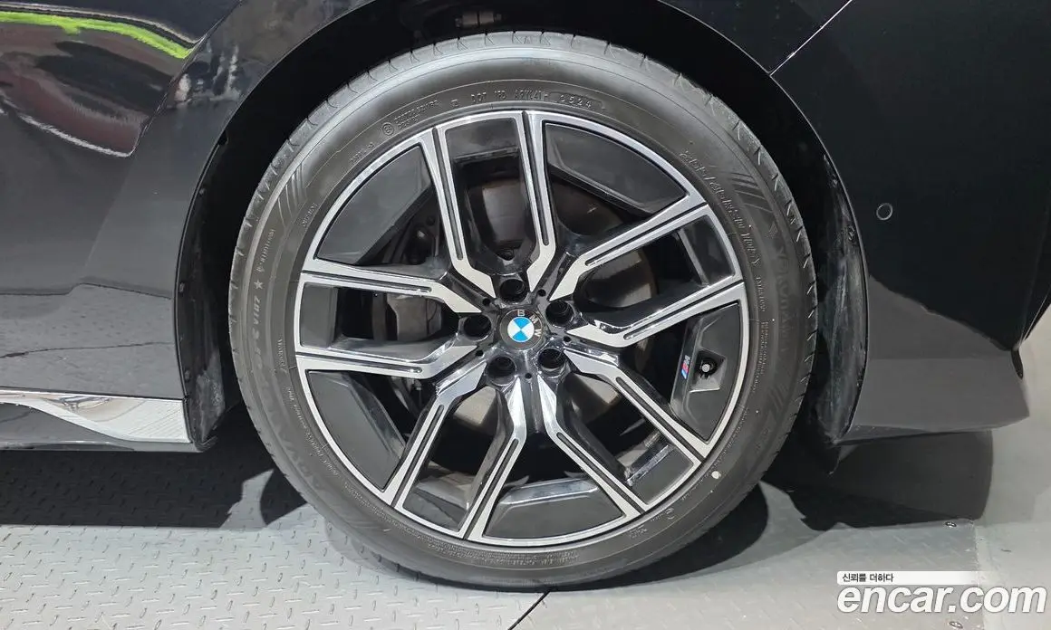 BMW 7 серия 2025 3.0 автомат (гидро), фото 7