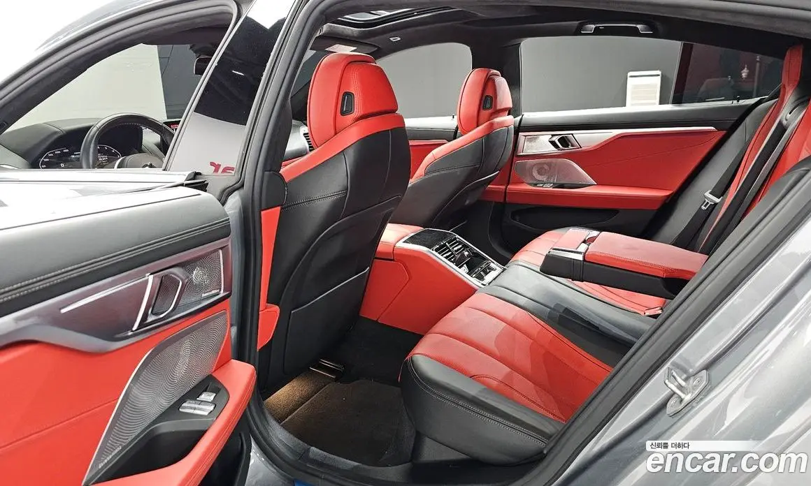 BMW 8 серия 2022 4.4 автомат (гидро), фото 11