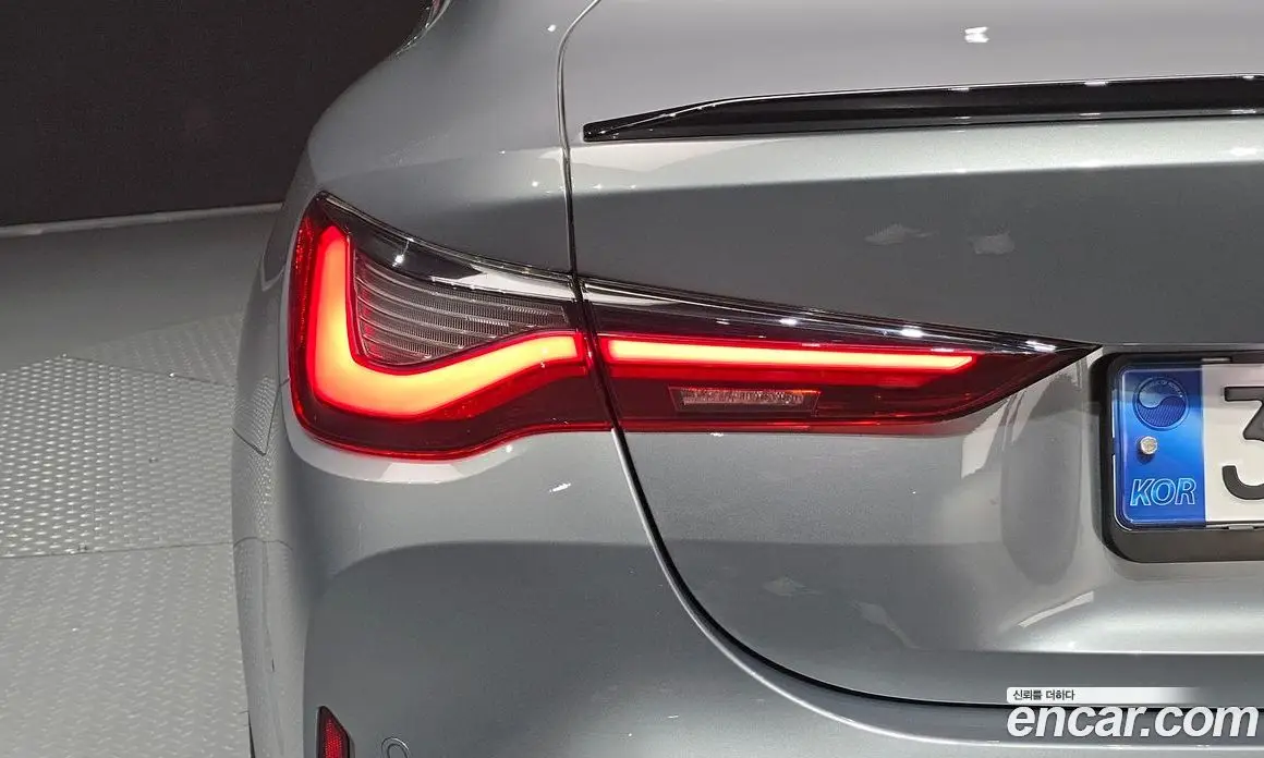 BMW M4 2023 3.0 автомат (гидро), фото 9