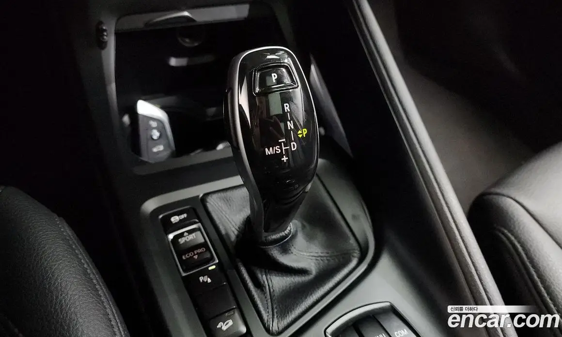 BMW X1 2019 2.0 автомат (гидро), фото 12