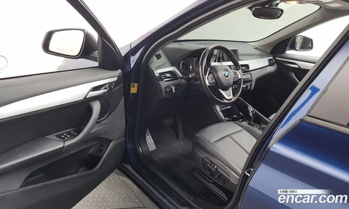 BMW X1 2019 2.0 автомат (гидро), фото 13