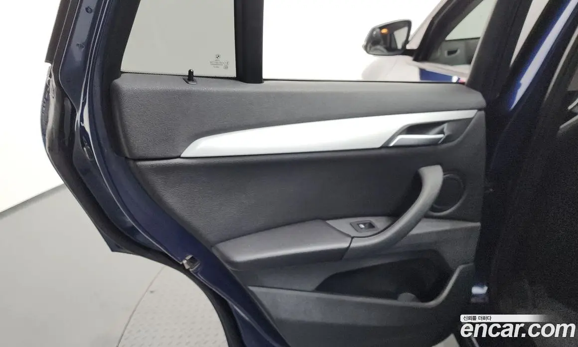 BMW X1 2019 2.0 автомат (гидро), фото 15