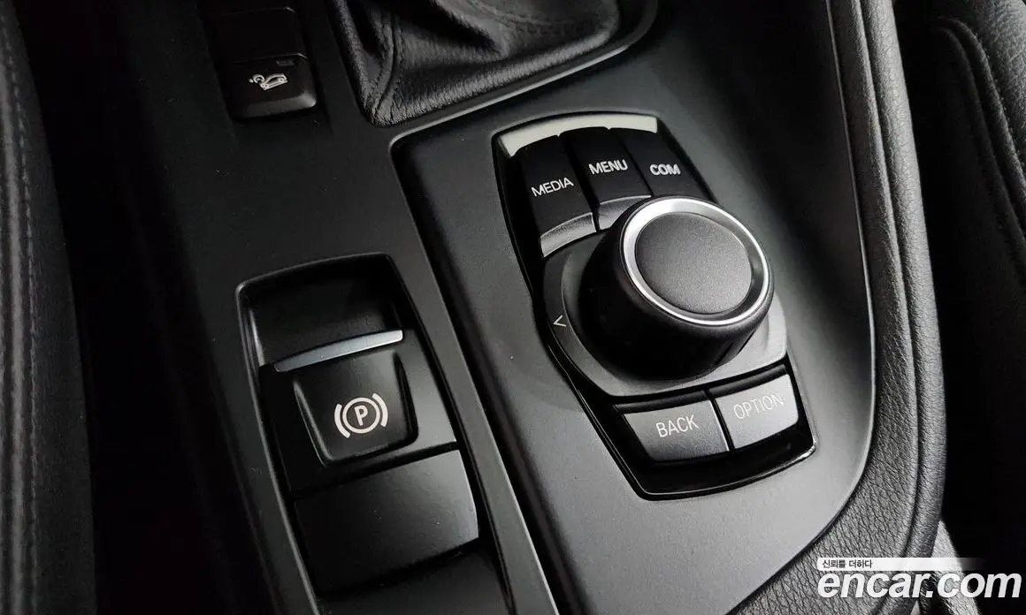 BMW X1 2019 2.0 автомат (гидро), фото 18