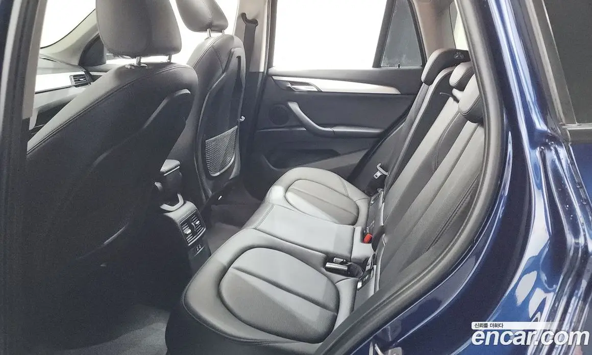 BMW X1 2019 2.0 автомат (гидро), фото 27