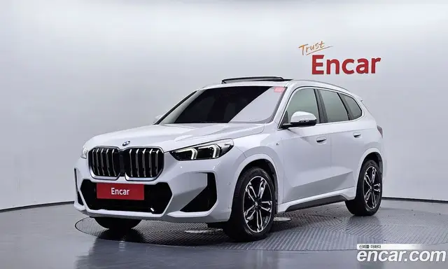BMW X1 2024 2.0 автомат (гидро), миниатюра 1