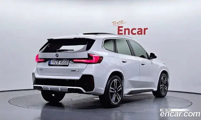 BMW X1 2024 2.0 автомат (гидро), миниатюра 2