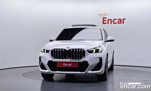 BMW X1 2024 2.0 автомат (гидро), миниатюра 3