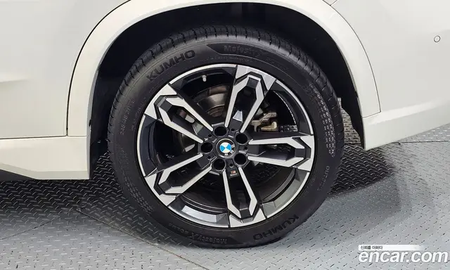BMW X1 2024 2.0 автомат (гидро), миниатюра 7