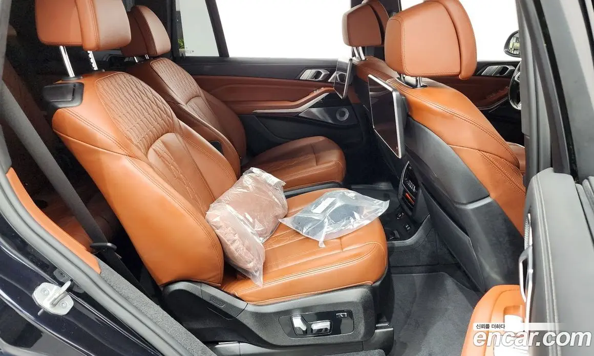 BMW X7 2022 3.0 автомат (гидро), фото 17