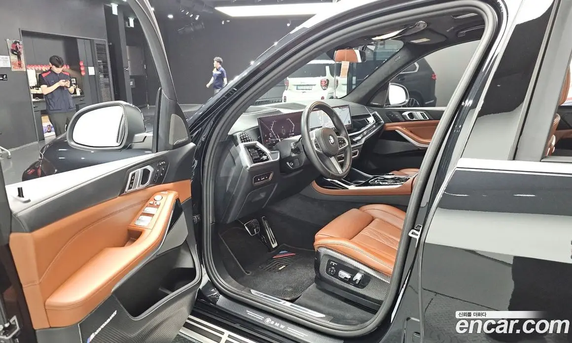 BMW X7 2024 3.0 автомат (гидро), фото 13