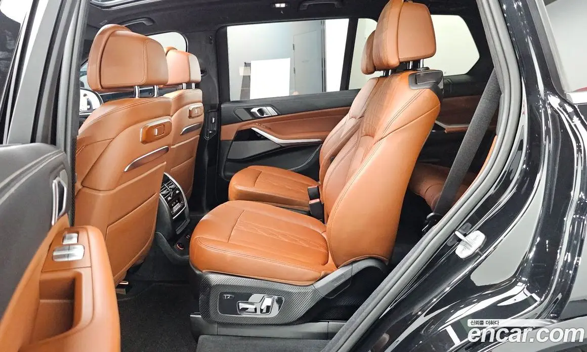BMW X7 2024 3.0 автомат (гидро), фото 16