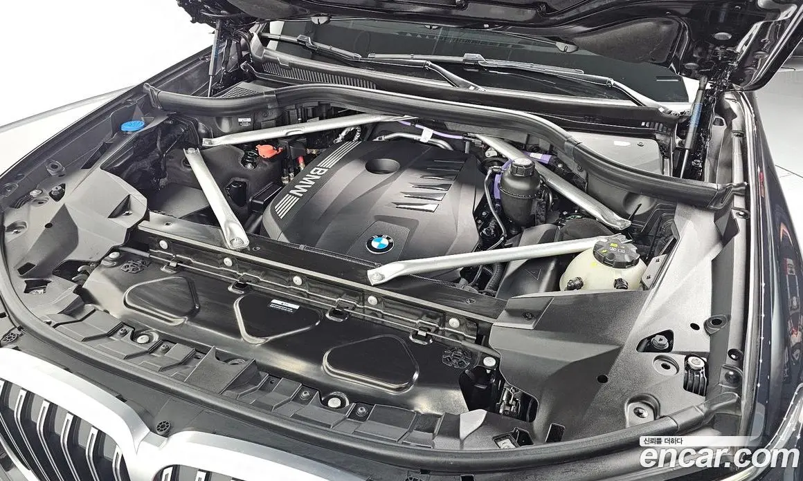 BMW X7 2024 3.0 автомат (гидро), фото 6