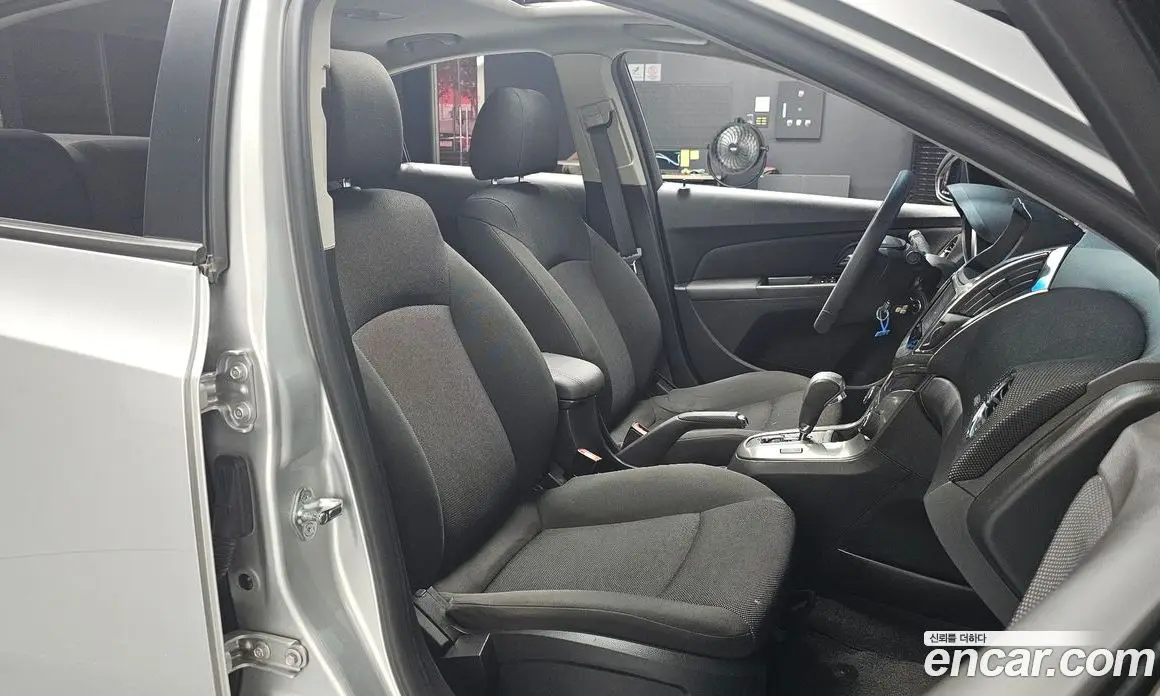 Chevrolet Cruze 2013 1.8 автомат (гидро), фото 11