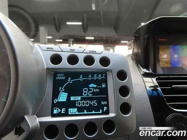 Chevrolet Spark 2011 1.0 автомат (гидро), миниатюра 6