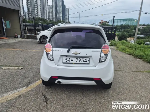 Chevrolet Spark 2011 1.0 автомат (гидро), миниатюра 2