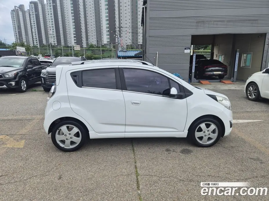 Chevrolet Spark 2011 1.0 автомат (гидро), фото 4