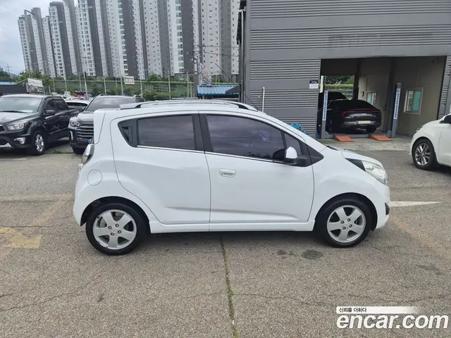 Chevrolet Spark 2011 1.0 автомат (гидро), миниатюра 4