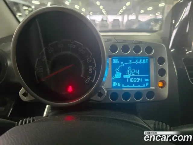Chevrolet Spark 2012 1.0 автомат (гидро), миниатюра 8