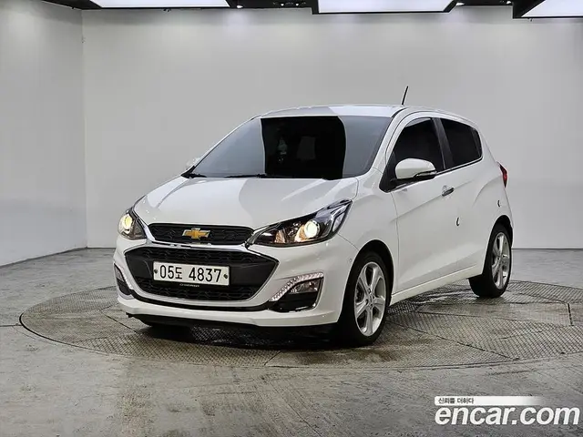 Chevrolet Spark 2018 1.0 автомат (гидро), миниатюра 1