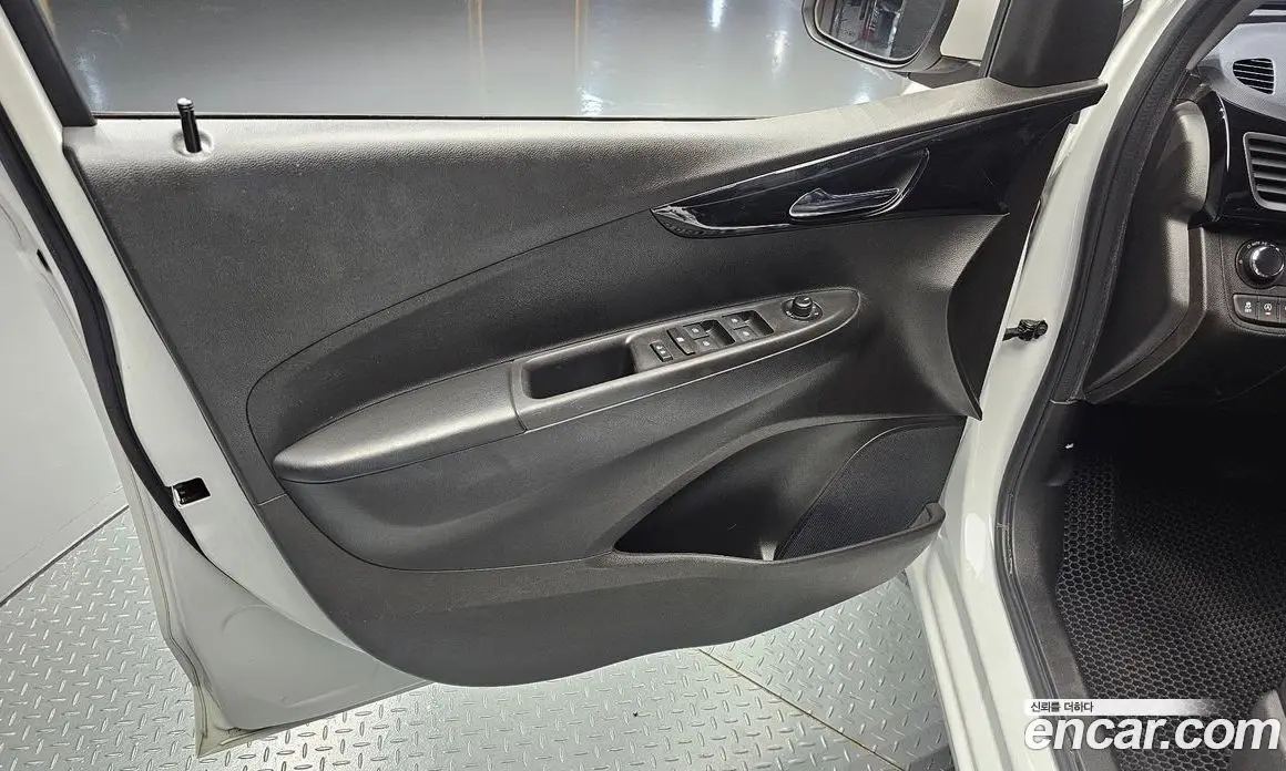 Chevrolet Spark 2019 1.0 автомат (гидро), фото 13
