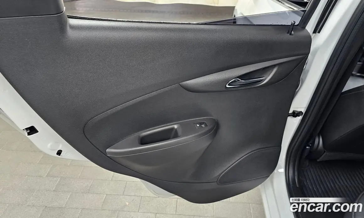 Chevrolet Spark 2022 1.0 автомат (гидро), фото 15