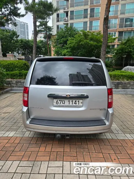 Chrysler Grand Voyager 2009 3.8 автомат (гидро), миниатюра 4