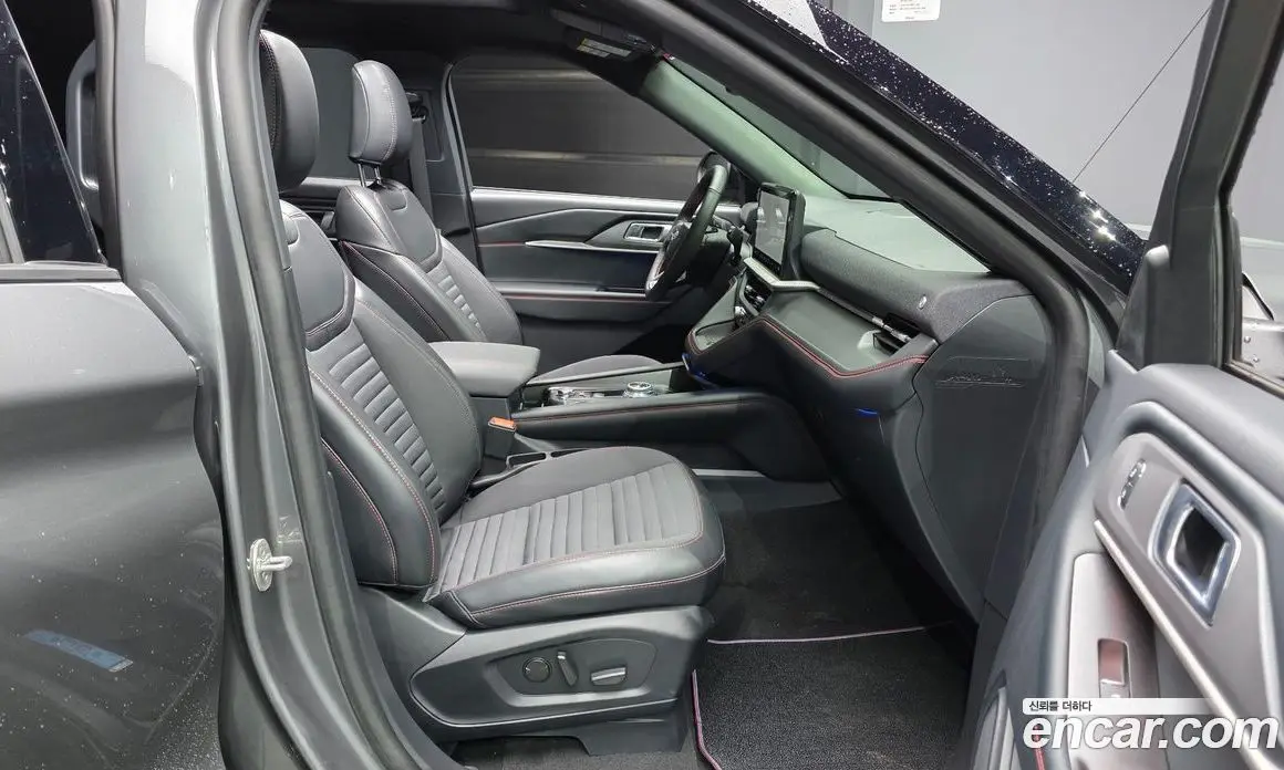 Ford Explorer 2025 2.3 автомат (гидро), фото 16