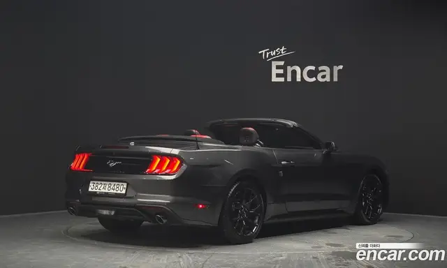 Ford Mustang 2019 2.3 автомат (гидро), миниатюра 2