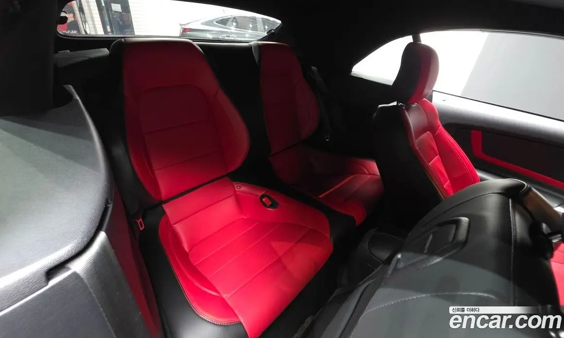 Ford Mustang 2019 2.3 автомат (гидро), фото 17