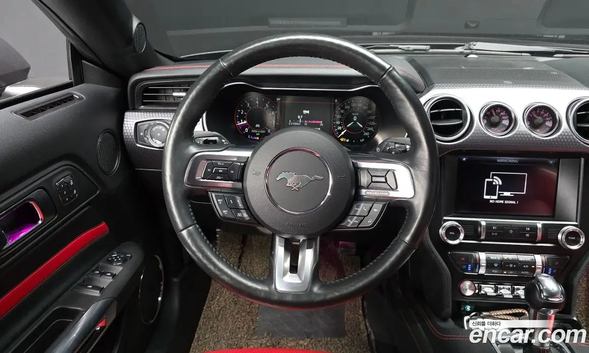 Ford Mustang 2019 2.3 автомат (гидро), фото 19