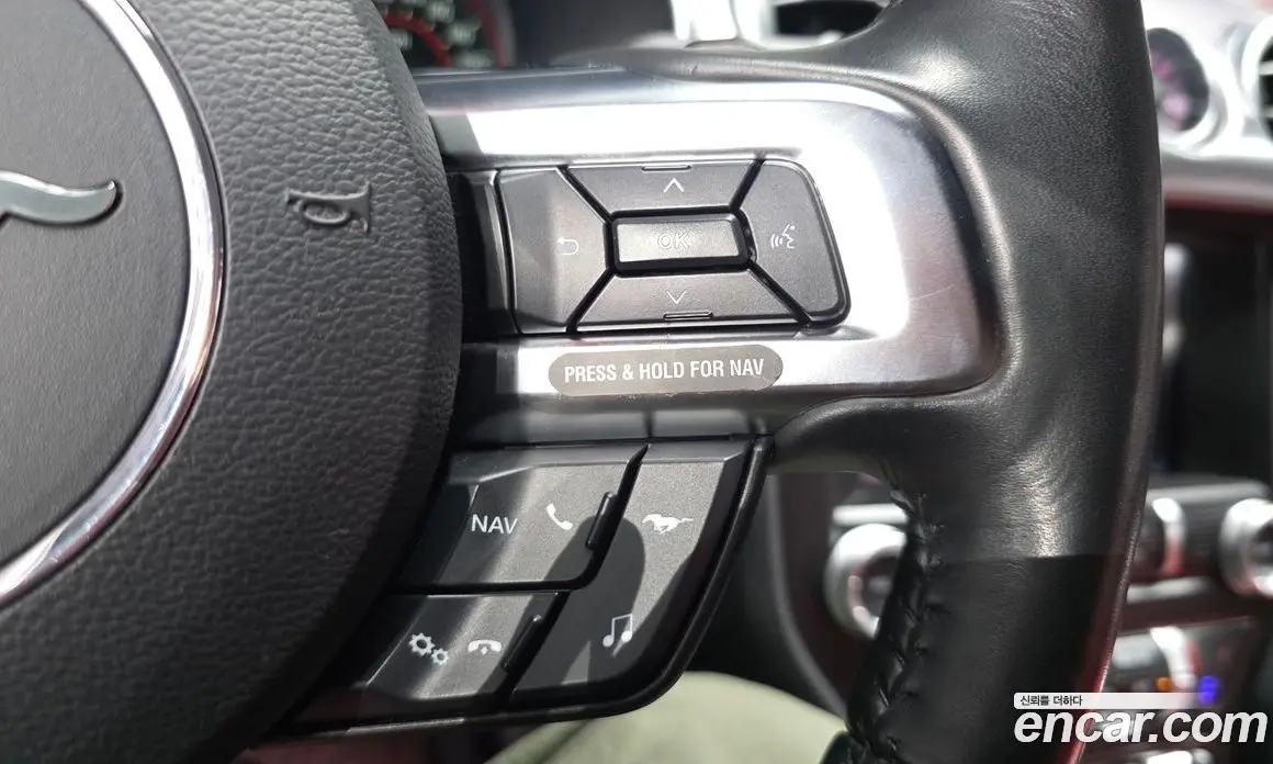 Ford Mustang 2019 2.3 автомат (гидро), фото 27