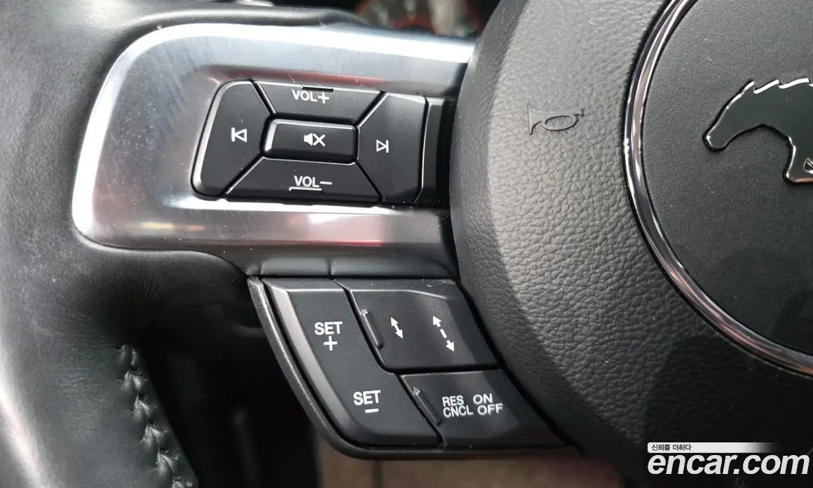 Ford Mustang 2019 2.3 автомат (гидро), фото 28