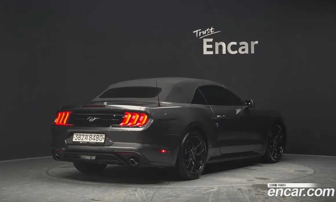 Ford Mustang 2019 2.3 автомат (гидро), фото 40