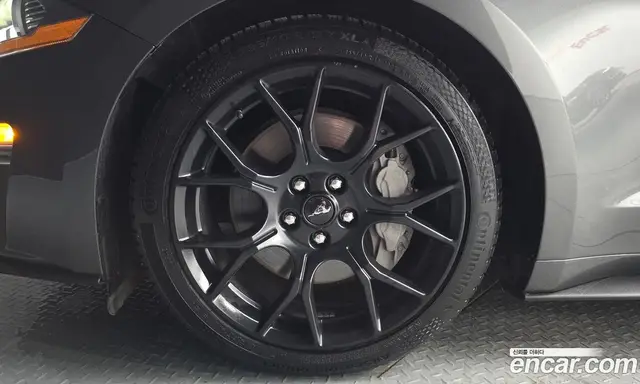 Ford Mustang 2019 2.3 автомат (гидро), миниатюра 5