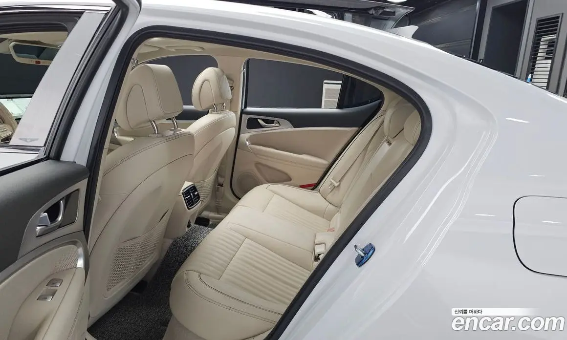 Genesis G70 2022 2.0 автомат (гидро), фото 12