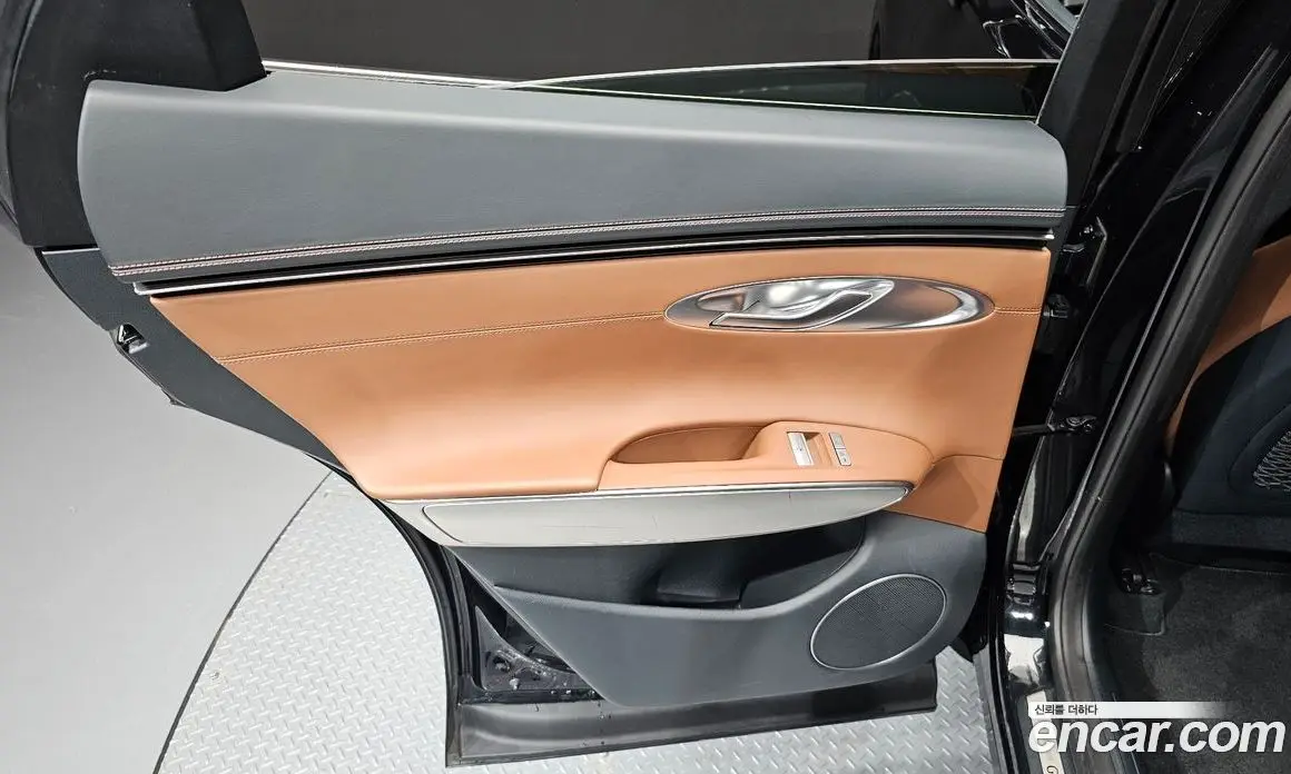 Genesis GV70 2021 2.5 автомат (гидро), фото 15
