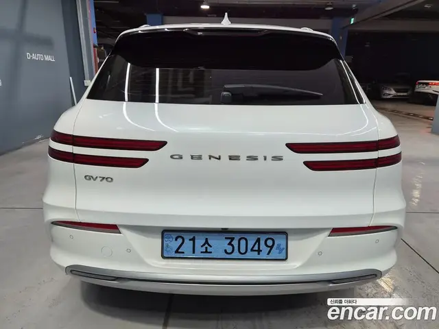 Genesis GV70 2022 0.1 автомат (гидро), миниатюра 2