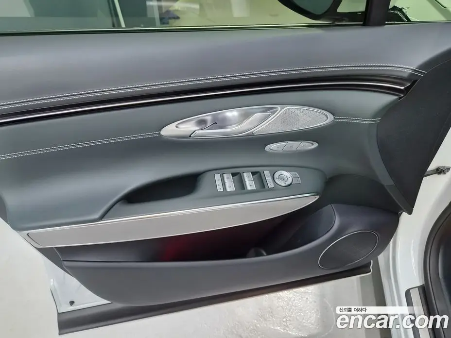 Genesis GV70 2022 0.1 автомат (гидро), фото 18