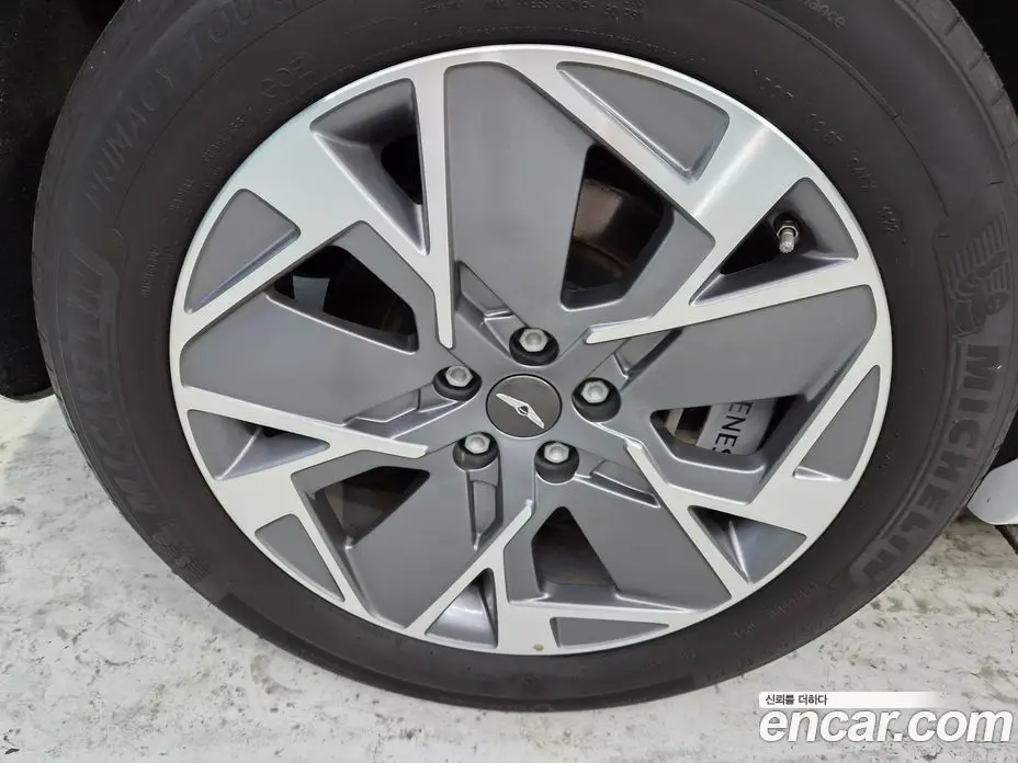 Genesis GV70 2022 0.1 автомат (гидро), фото 8