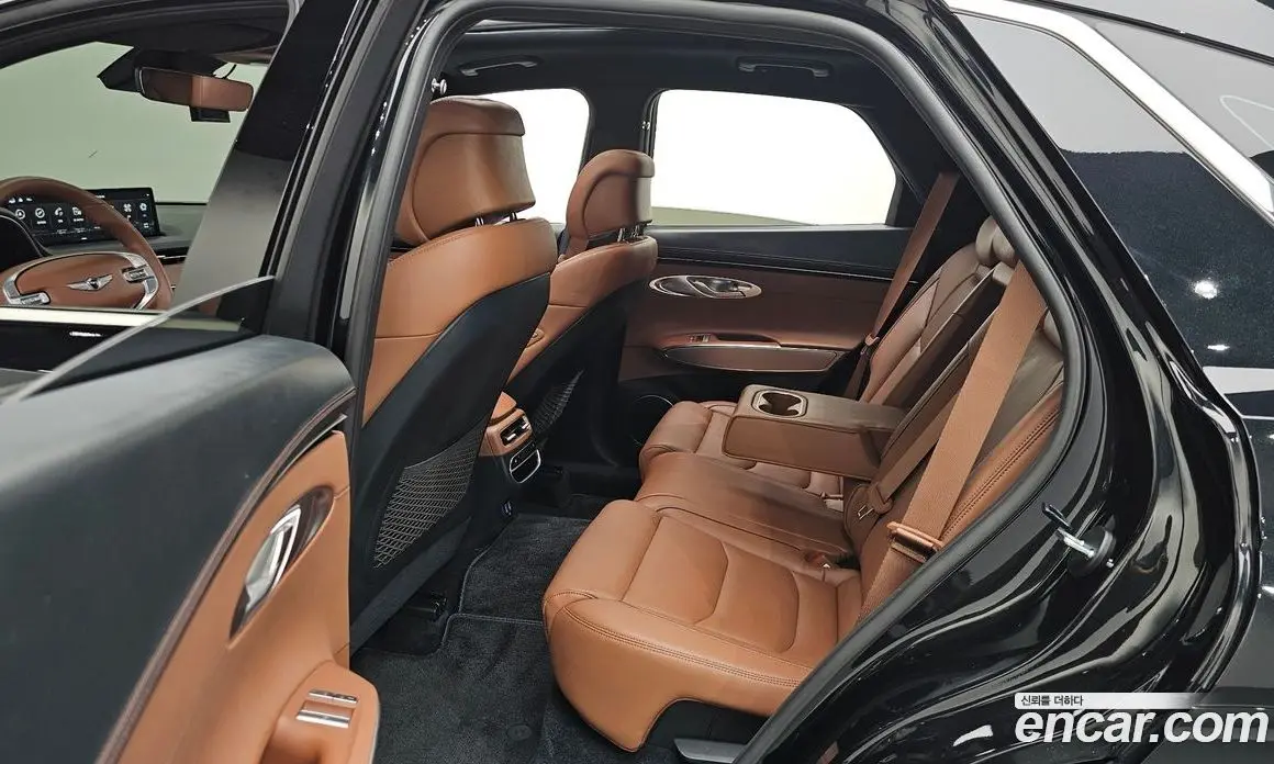 Genesis GV70 2023 2.5 автомат (гидро), фото 17