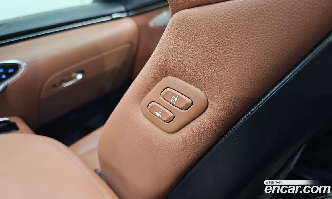 Genesis GV70 2023 2.5 автомат (гидро), фото 32