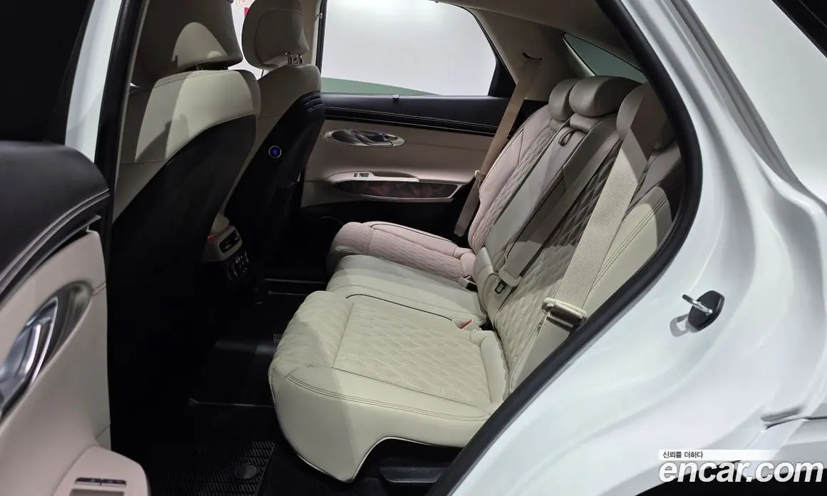 Genesis GV70 2023 2.5 автомат (гидро), фото 17