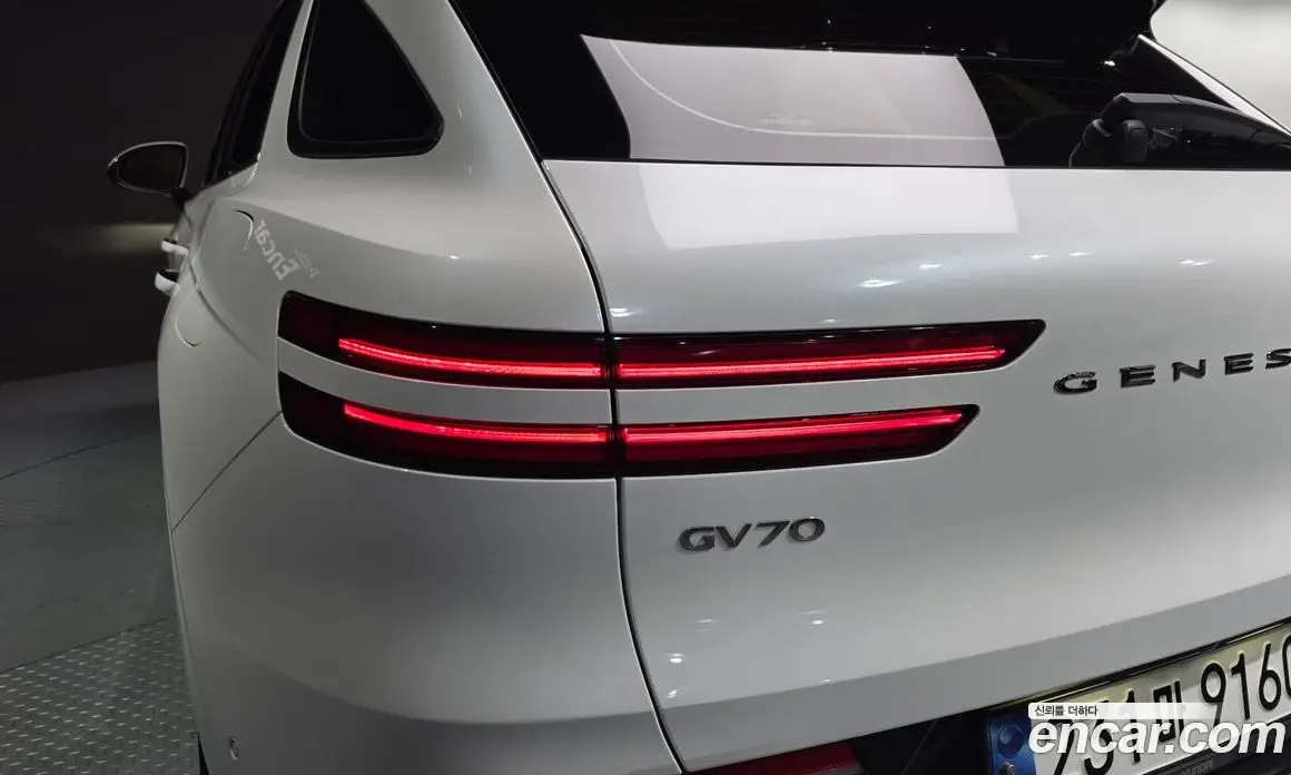 Genesis GV70 2023 2.5 автомат (гидро), фото 9