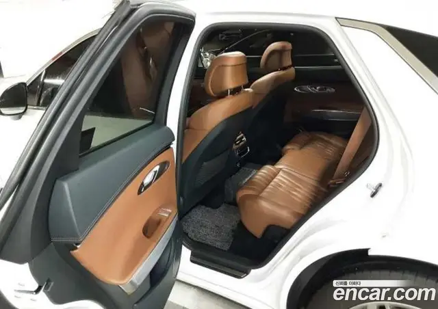 Genesis GV70 2023 2.5 автомат (гидро), миниатюра 11