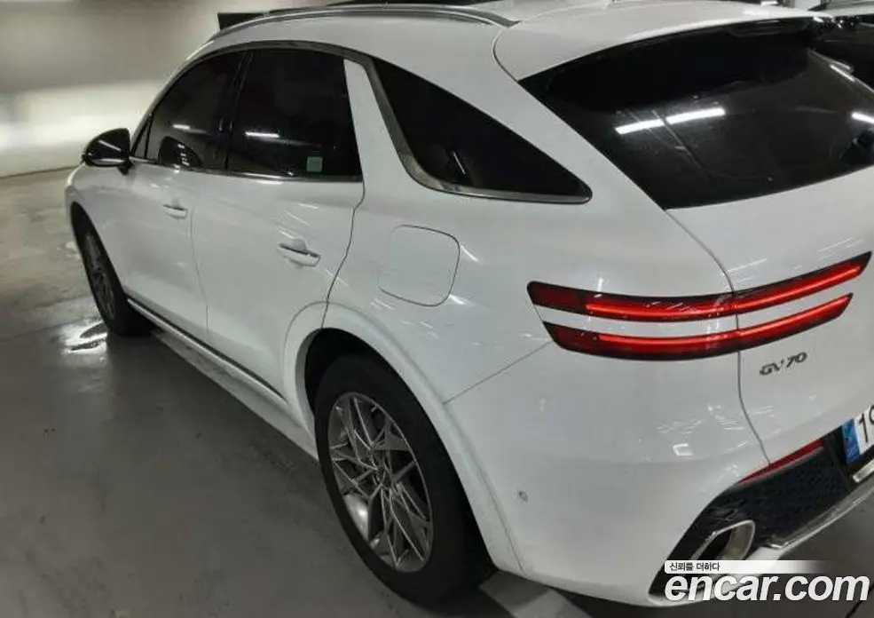 Genesis GV70 2023 2.5 автомат (гидро), фото 10