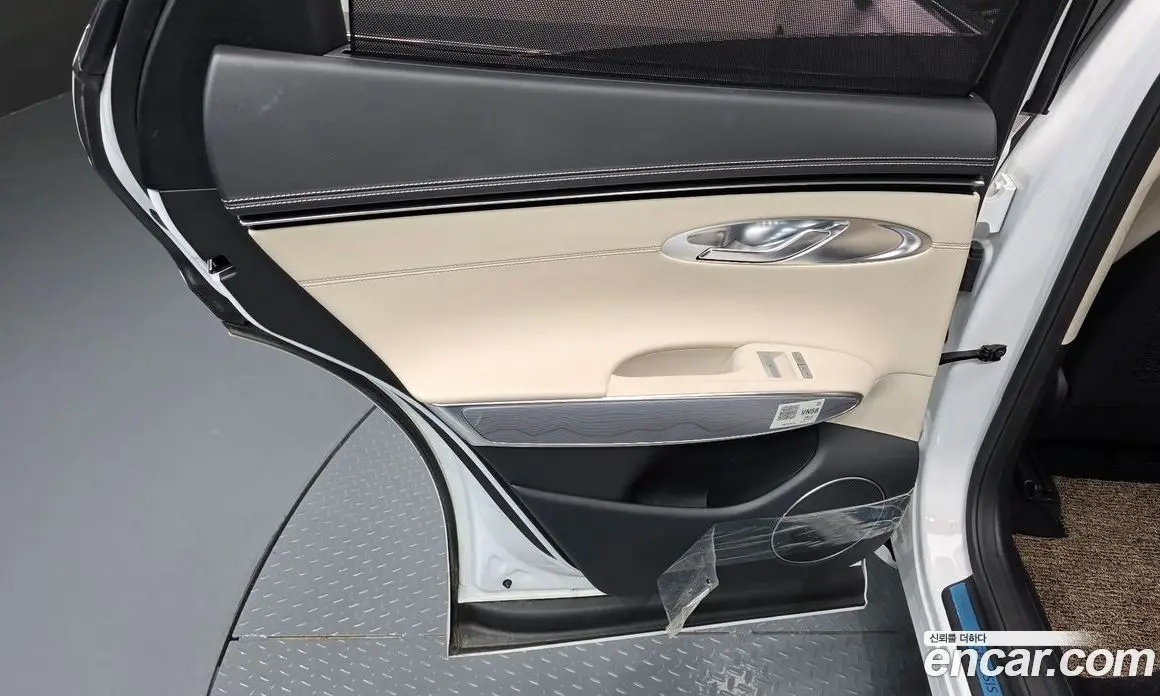 Genesis GV70 2023 2.5 автомат (гидро), фото 15