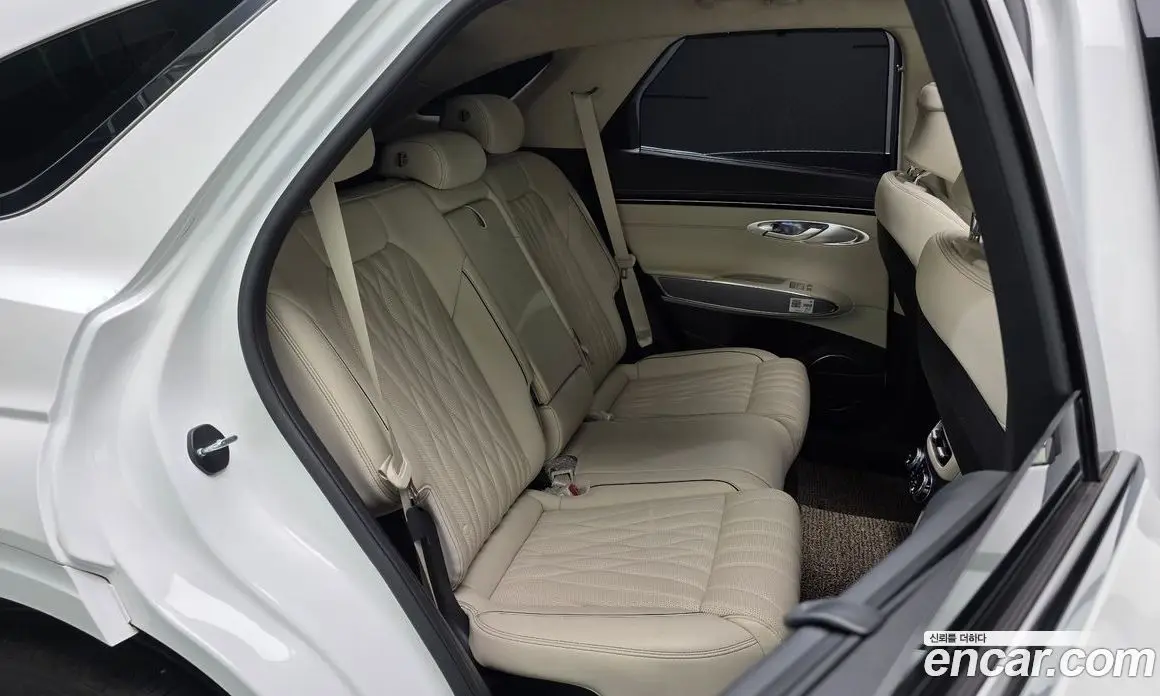 Genesis GV70 2023 2.5 автомат (гидро), фото 17